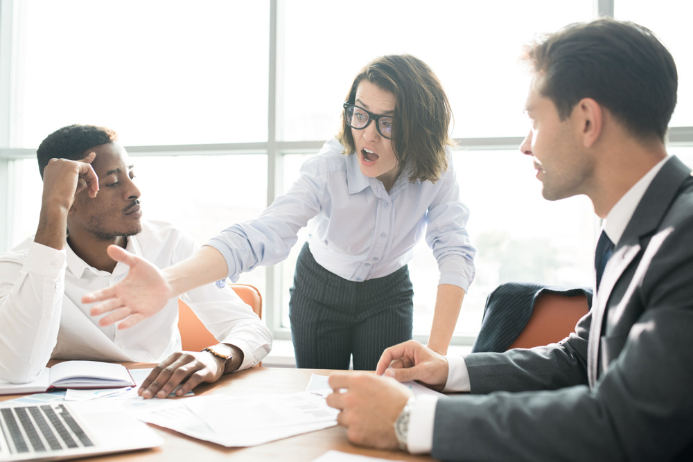 Derecho laboral: cómo protegerte frente a la discriminación y el hostigamiento
